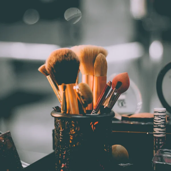Everyday Blend & Buff Brush Duo — Beauty & Personal Care at Qihistore Shop