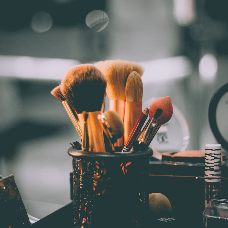 Everyday Blend & Buff Brush Duo — Beauty & Personal Care at Qihistore Shop